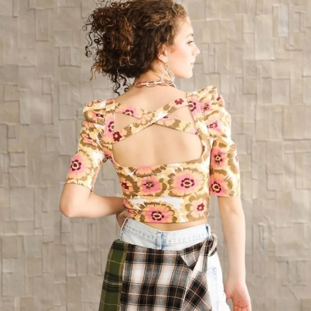 FREE PEOPLE NWT Give Me More Floral 1/2 Sleeve Fitted Open-Strap-Back Crop Top